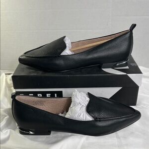 Rebels Emma Sleek Black Women's Loafers Women’s Size 10 Wide Arrow Accent Heel